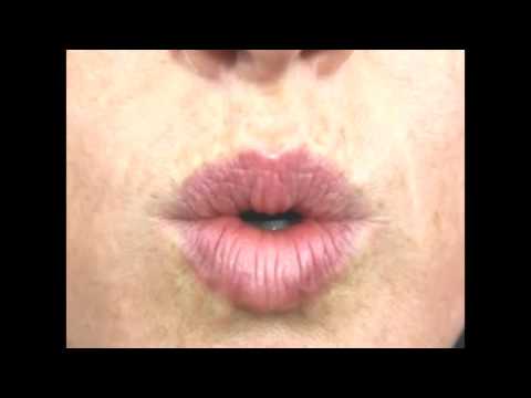 🔉 Helpful Video with Accent Drills: [u] vs [ʊ]