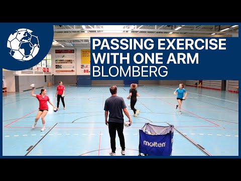 Passing with one Hand - Warm Up - Björn Piontek | Handball inspires Blomberg [deutsch/english]