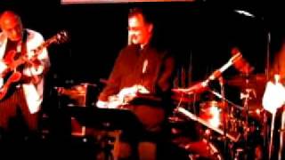 Larry Carlton at Blue Note Jazz Club in New York City - "Room 335"