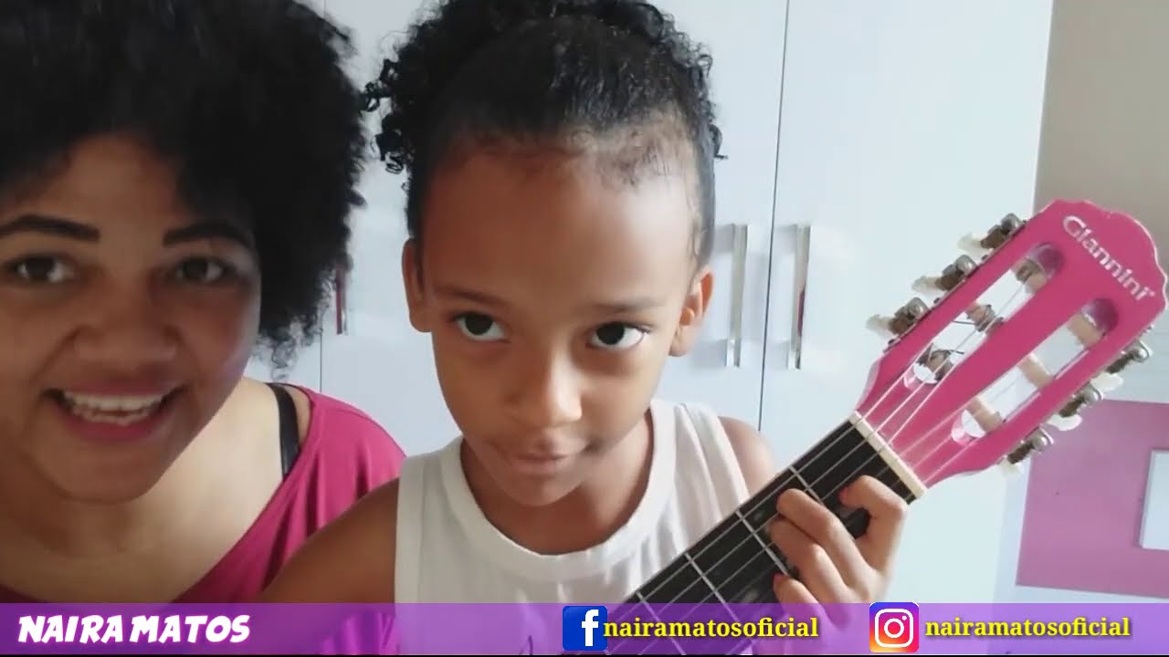 Como ensinar violão para criança?  (Ensinando minha filha a  tocar violão )