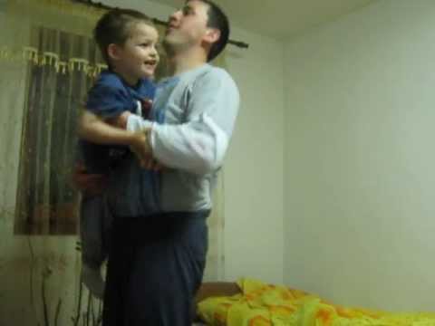 Alex danseaza cu bunicu, Ardeoani