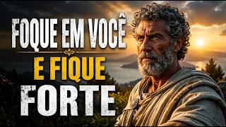PARE DE SE DISTRAIR COM OS OUTROS E COMECE A FORTALECER A SI MESMO | Estoicismo
