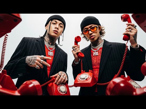 24 - Flow G (feat. Skusta Clee) 