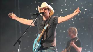 Brad Paisley - Famous People (Mud On The Tires)