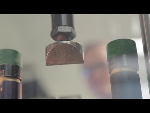 LOCTITE Klebstoffe: Schlagfestigkeitsprüfung