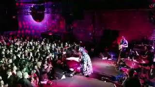 Fatoumata Diawara- Takamba (Live at Brooklyn Bowl 4/16/18)