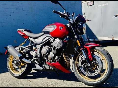 New 2026 Triumph Trident 800 Carnival Red Motorcycles For Sale in