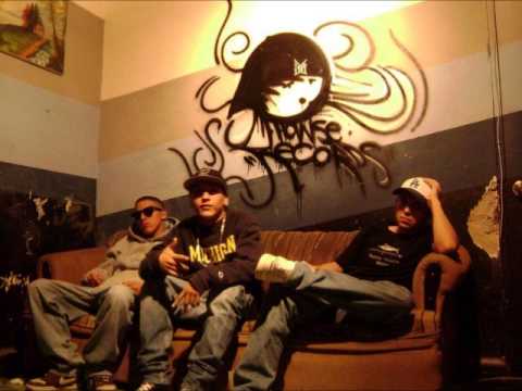 kodigo36-Como flechas en tu pecho ft.Mcdavo