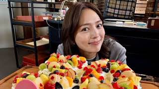 川口春奈〝サプライズ〟30歳のお祝いケーキに愛犬の姿が！「ケーキにアムちゃんのってる！」と大喜び