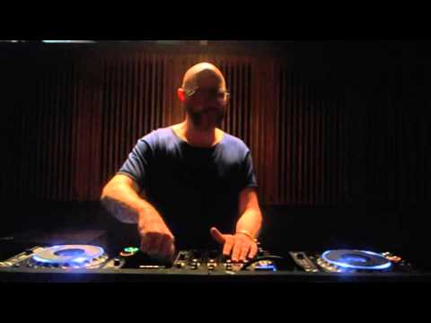 Kolombo playing Papa Marlin & Stage Rockers  Like Fire @ at Beatport Live