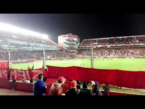 "Recibimiento de Independiente vs Lanús 1-1 2017" Barra: La Barra del Rojo • Club: Independiente