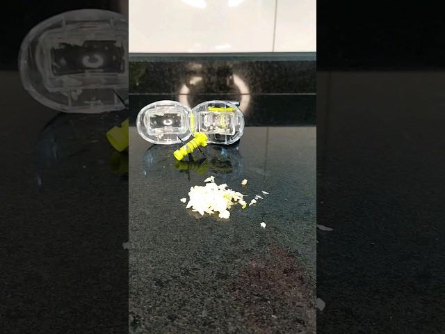 Vídeo relacionado con YPBEW Molinillo de ajo giratorio de mano para frescura, herramienta de cocina picada, molinillo giratorio manual