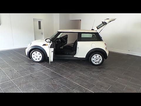 131MO579 - 131MO579 BMW MINI One D Hatch