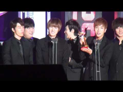 [fancam] 101209 Golden Disk Award 2010 Super Junior   Win Asian Popularity Award   Forcus Sungmin