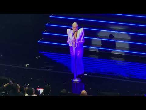 Christina Aguilera - Twice (Live in Boston)
