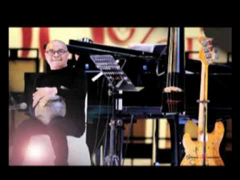 Yance Manusama Trio Feat The GrooveLineHorns   cameleon blackcat jam session