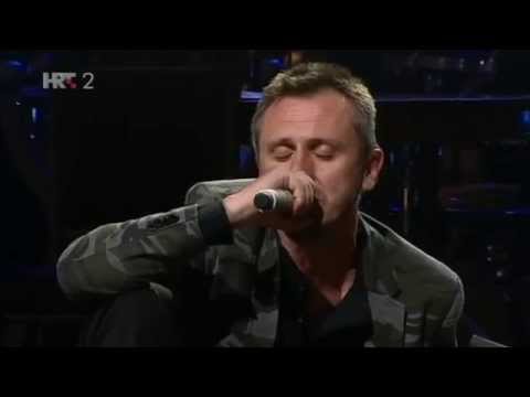 AMIRA MEDUNJANIN & DINO ŠARAN   PIVA KLAPA ISPOD VOLTA RUNJIĆEVE VEČERI 2014