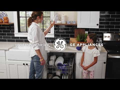 GE APPLIANCES DISHWASHER WITH STEAM + SANITIZATION CYCLE image 1