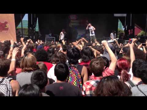 breathe carolina- black out (vans warped tour)