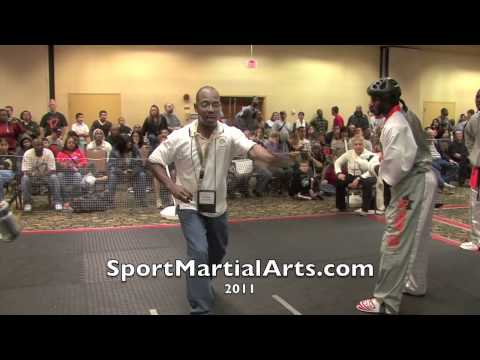 2010 NBL Supergrands - Pablo Moreno v Bryan Young