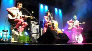 Straight Up (Elliot M. Wolff) The Lost Fingers en Bogota