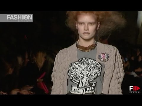 WESTWOOD RED LABEL  - London Autumn Winter 2010-11 -  Fashion Channel