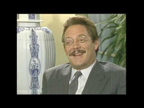 Raul Julia, Presumed Innocent, 1990