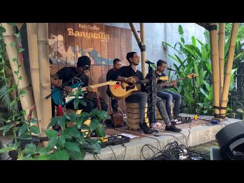ILUH ILUH akustik LIVE at KOPIKUSTIK Banyuatis