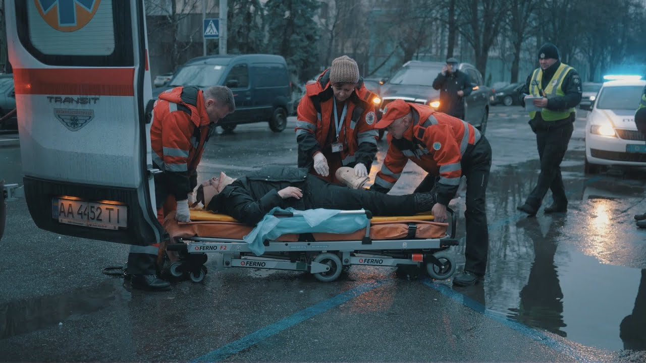 Врятуйте мене, лікарю!/Save me, Doctor! - трейлер/trailer