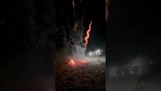 ロケット花火を100発一気に点火してみた　#花火　#夏　#危険　#痛い　#真似するな