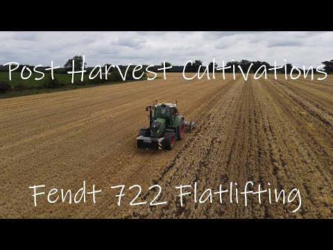 Fendt 722 flatlifting barley stubble