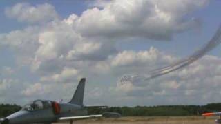 preview picture of video 'Red Arrows at Volkel airshow 19-06-2009'