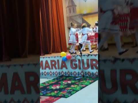 Ansamblul dansuri populare Giurgeni