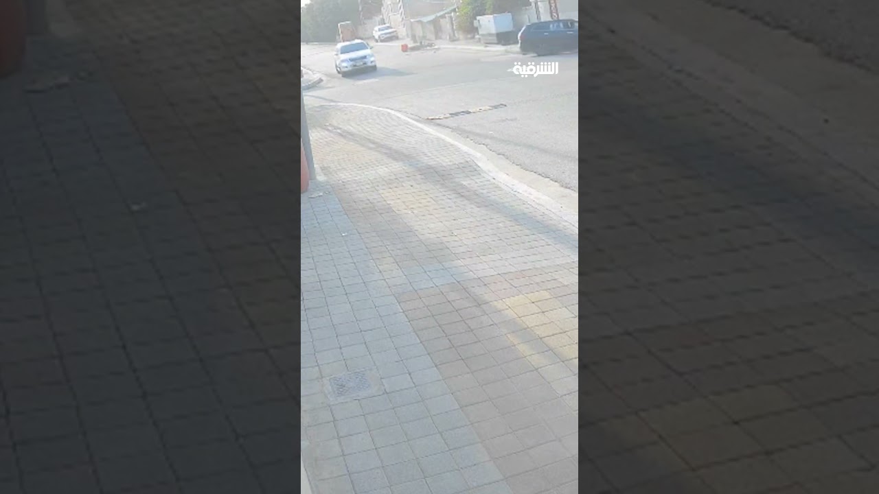 فيديو | مصرع سائق دراجة توصيل "دليفري" بحادث سير في مدينة الرمادي بمحافظة الأنبار