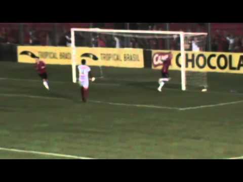 Gustavo Papa faz Brasil 2x0 Passo Fundo