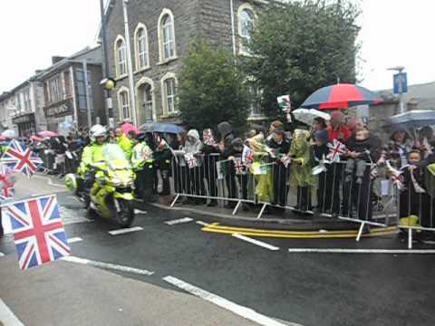 The Queens motorcade arrives in Ebbw Vale