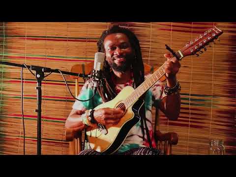 Beautiful Nubia - Owuro L'ojo (Solo Acoustic)