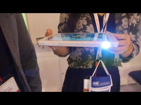 Meidi RK3188 Tablet with 100-lumen Projector