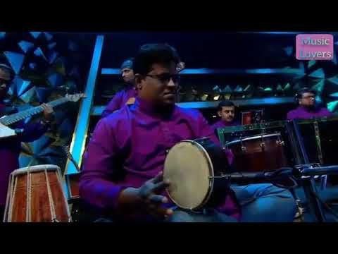 बाळगू कशाला व्यर्थ कुणाची भीती ग by Shrawani Wagle