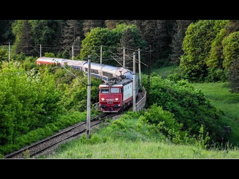 EA114 a depoului Cluj trece paraul Scheia cu trenul IR1837 Iasi - Timisoara Nord - 11.05.2018