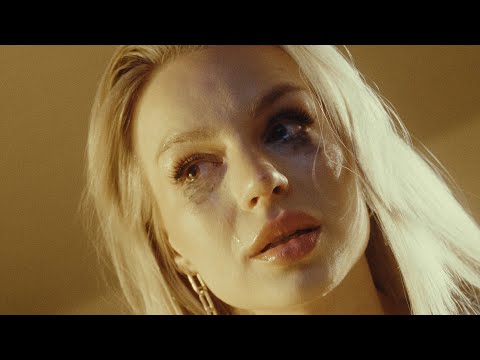 Evelina Ross - Tchórz