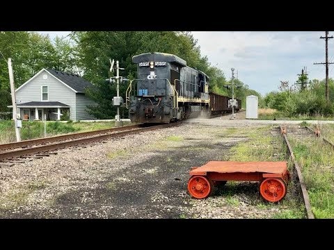 Ancient GE B36-7 Pulls Scrap Load & Columbus Ohio Trains! Weird Looking Locomotive Long Hood Forward