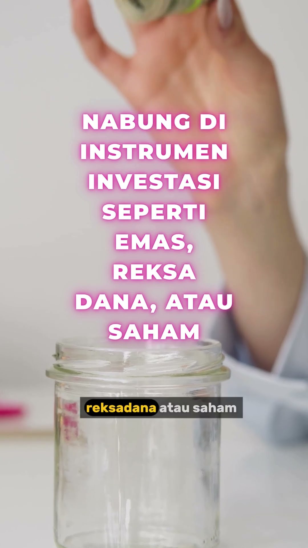 Jangan salah paham, guys! Menabung itu penting, tapi simpan di tempat yang bikin cuan, jangan cuma di rekening biasa. 💸...