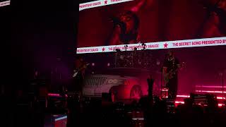 Download lagu Chest (Secret Song) - 5 Seconds Of Summer | Everyone's a Star in Bogota 260924 mp3