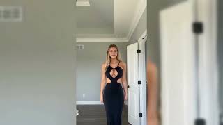 爆乳フィットネストレーナーが健康的に胸のトレーニング！