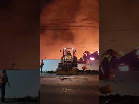 fuerte lncendio en reconocida fabrica la palillera en choloma cortes