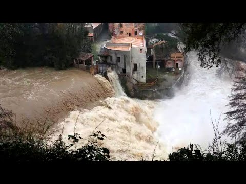 A powerful storm hit Spain: Catalonia suffering heavy flooding