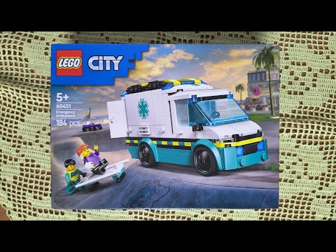 LEGO City 60451 Emergency Ambulance. Unboxing and slow pace building.