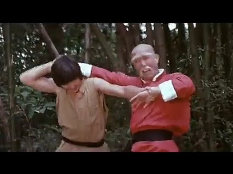 [BRUCE LEE]The iron head fights against the drunken god style of the kungfu king
