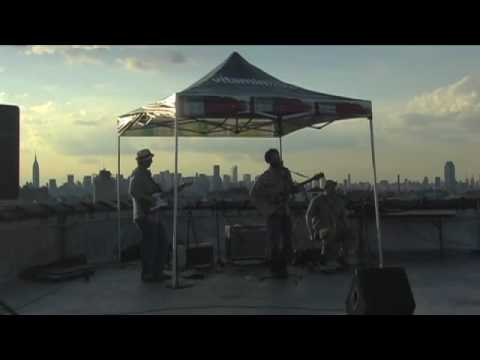 The Ransome Brothers - Red Rubberband Ball, Live on the Roof